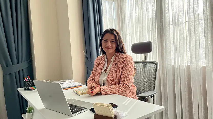 Fethiye'de Psikolog Aybüke Aksoy, 'Oyun terapisi çocukların ifade yoludur'