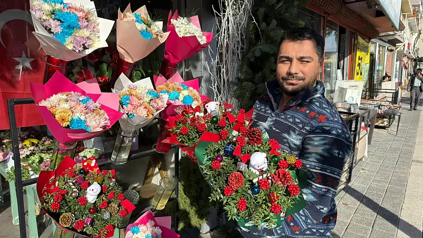 Fethiye'de yılbaşı geleneği: 'Kokina Çiçeği' şans ve dekorasyonun simgesi