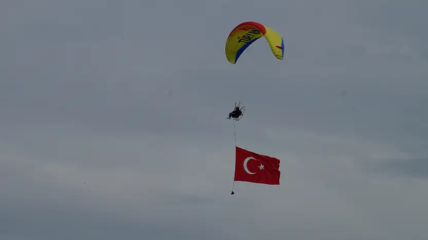 Paramotorlar Gökyüzünü Renklendirdi