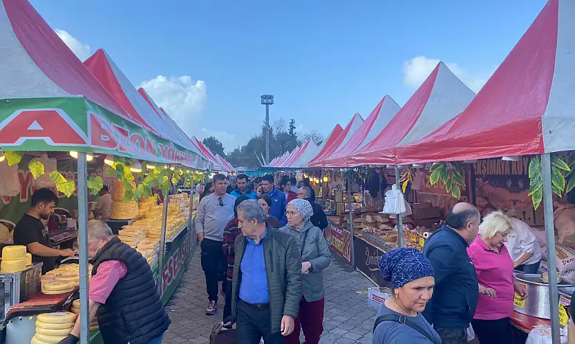 Fethiye'de 1. Hamsi Festivali Üçüncü Gününde Yoğun İlgi Görüyor