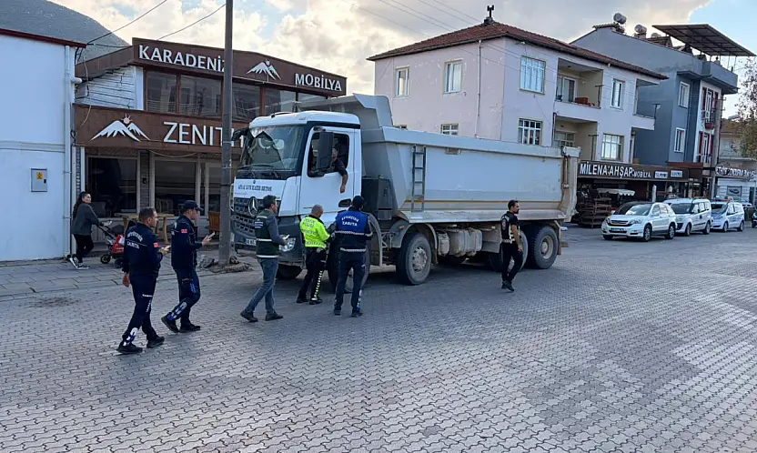 Fethiye'de hafriyat kamyonlarına sıkı denetim
