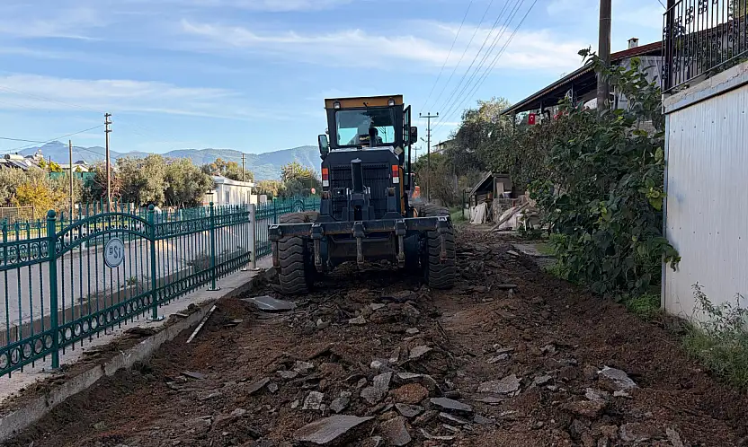 Fethiye'de Hıdırlık mevkii kanal boyunda yol çalışmaları başladı