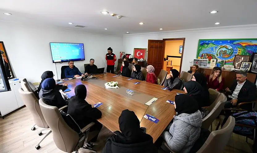 Fethiye'de öğrencilere ve kursiyerlere afet farkındalık eğitimi