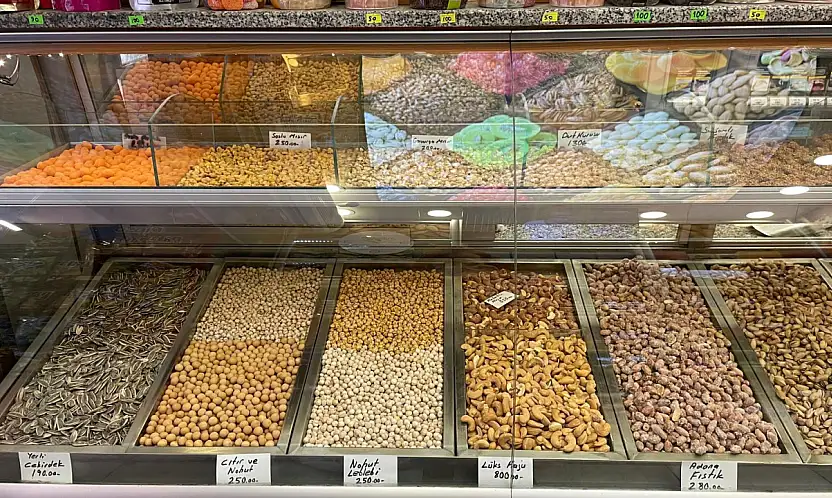 Fethiye'de soğuk hava kuruyemişe olan ilgiyi artırdı