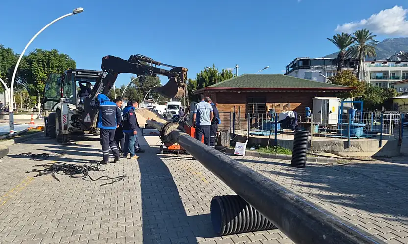 Fethiye'de su birikintilerine çözüm: Basınçlı tahliye hattı yer altına döşeniyor