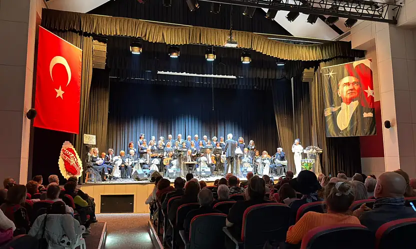 Fethiye'de Türk Sanat Müziği Rüzgârı Esti