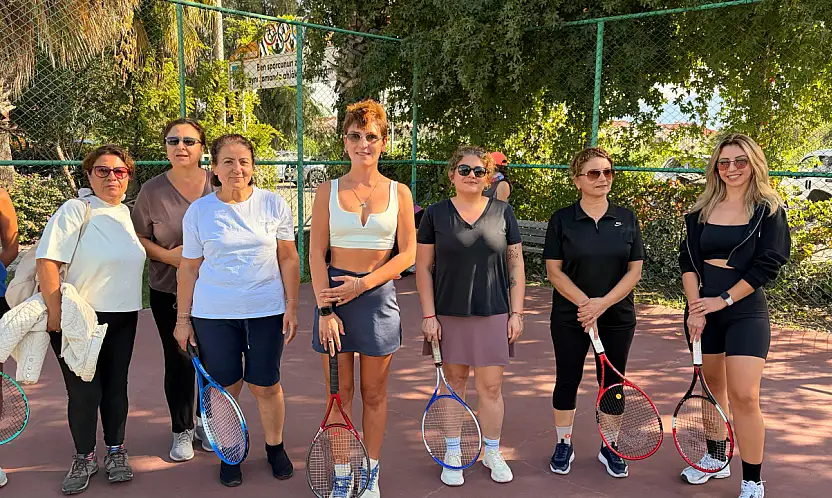 Fethiye'de ücretsiz tenis kurslarına yoğun ilgi