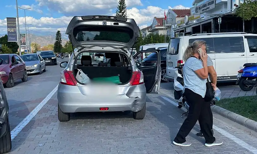 Sahil Bandı'nda maddi hasarlı kaza